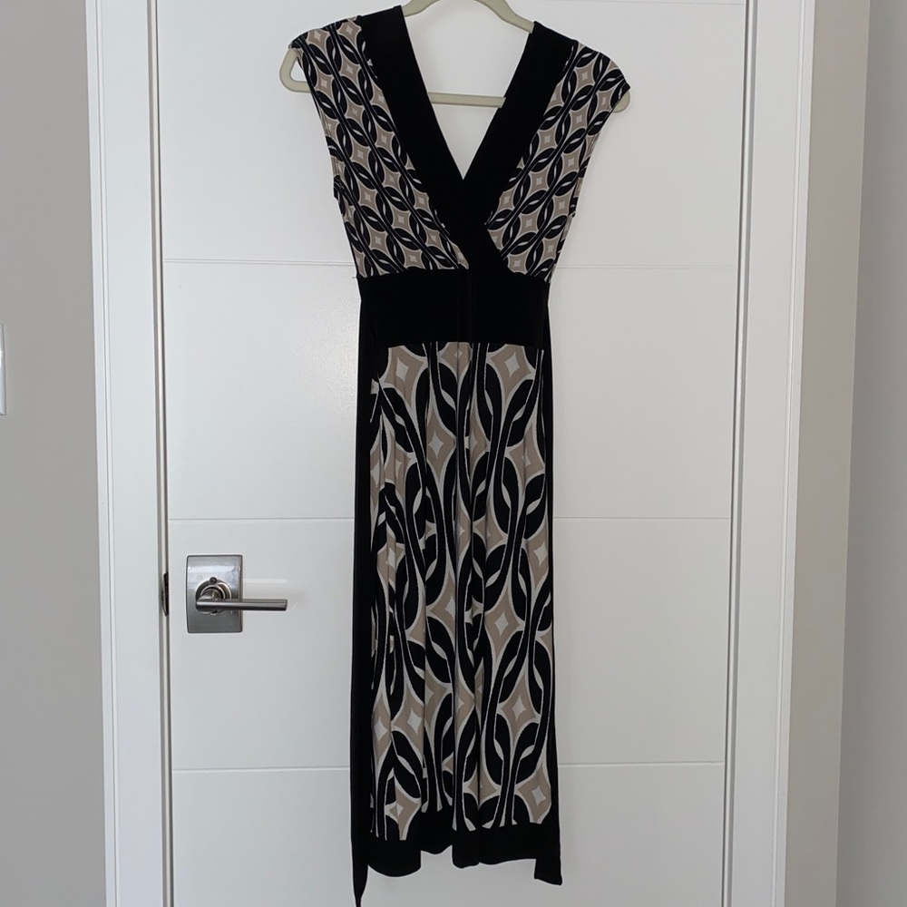Le Chateau tan and black printed midi dress